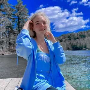 Meet your Posher, Charlène